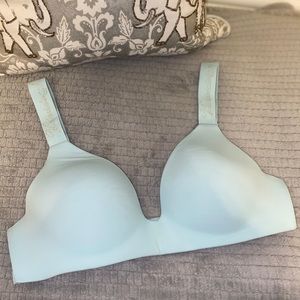 Victoria's Secret T-Shirt Bra 34C